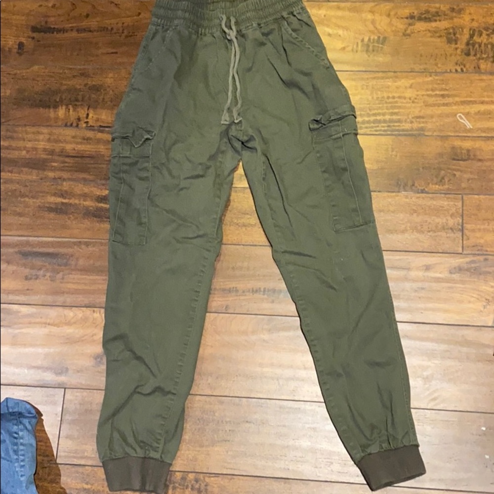 Combat pants? The style?